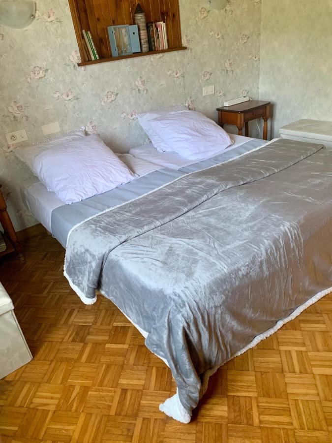 Dormez Dans La Chambre Du Meunier ! Germolles-sur-Grosne Exterior photo